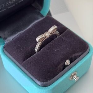 Pandora ring - bow